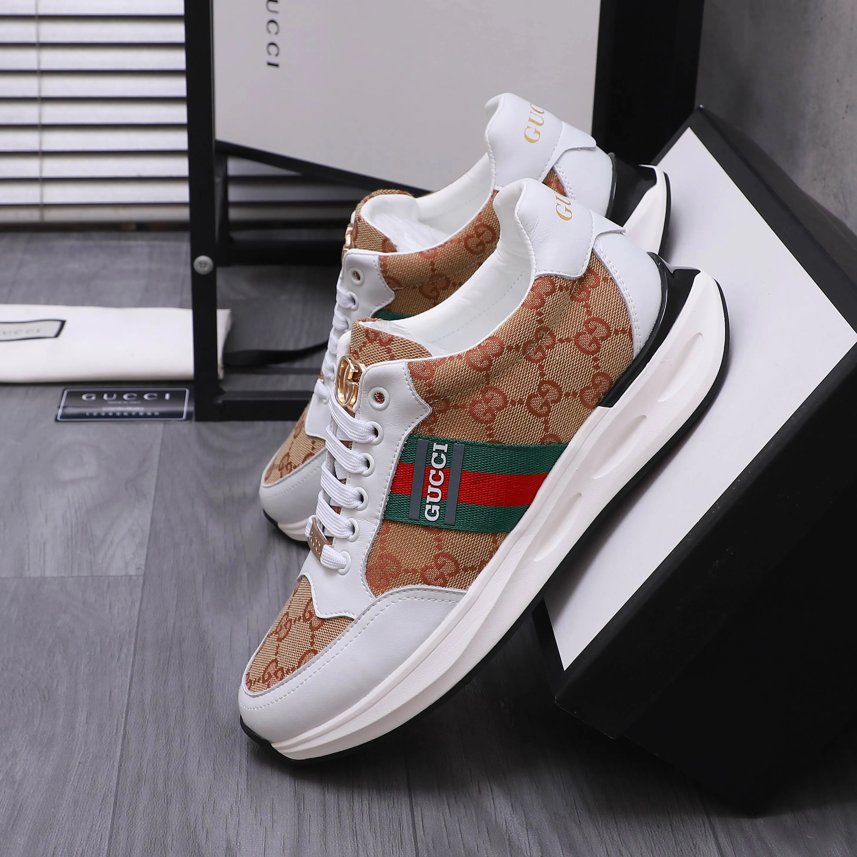Men's shoes 💰442 Product trademark: GUCCI "Gucci" casual shoes Regular size: 38-45 (45 is custom-made and non-returnable) Product materials: Selected cowhide stitching breathable woven upper, pigskin lining, rubber outsole